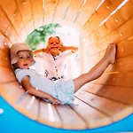 Pitzis - Family Only 4*