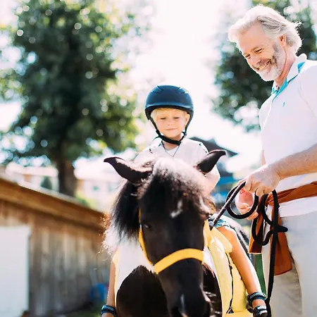 Otel Pitzis - Family Only 4*