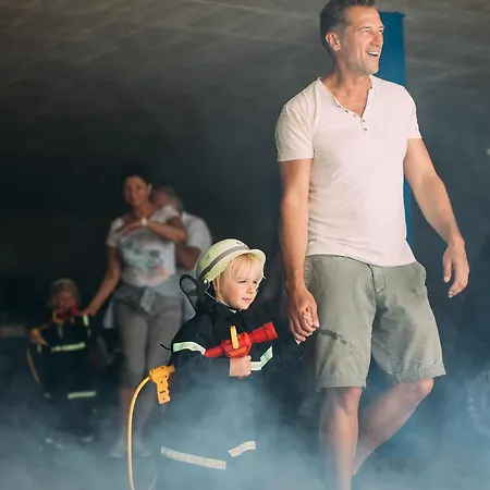 Pitzis - Family Only Hotell