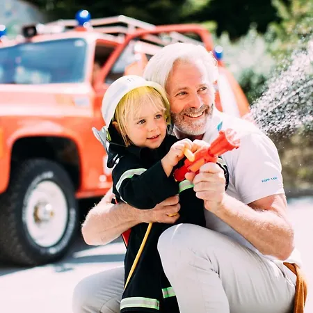 Pitzis - Family Only