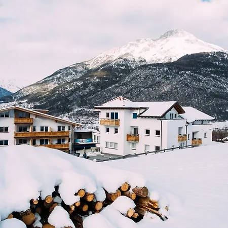 Pitzis - Family Only 4*